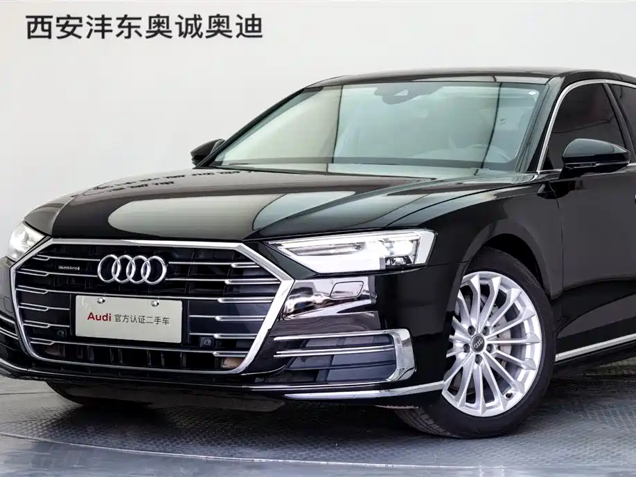 Audi A8 2020 — фото 24