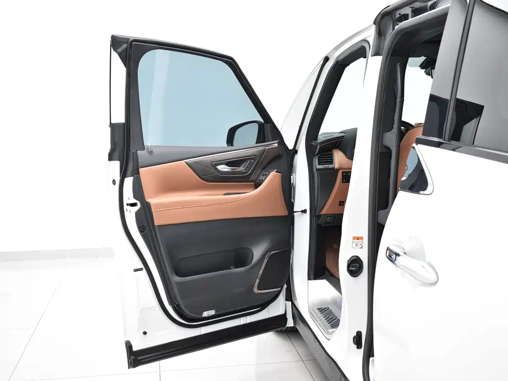Toyota Vellfire 2024 — фото 19