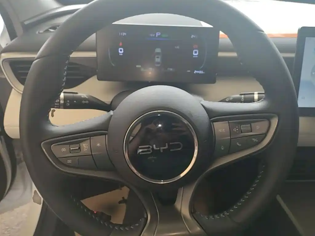 BYD Seal 05 DM-i 2025 — фото 11