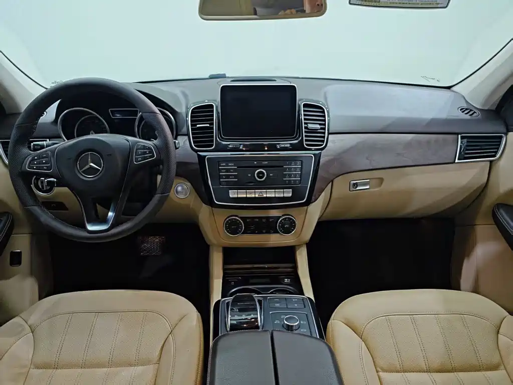 Mercedes-Benz GLE 2016