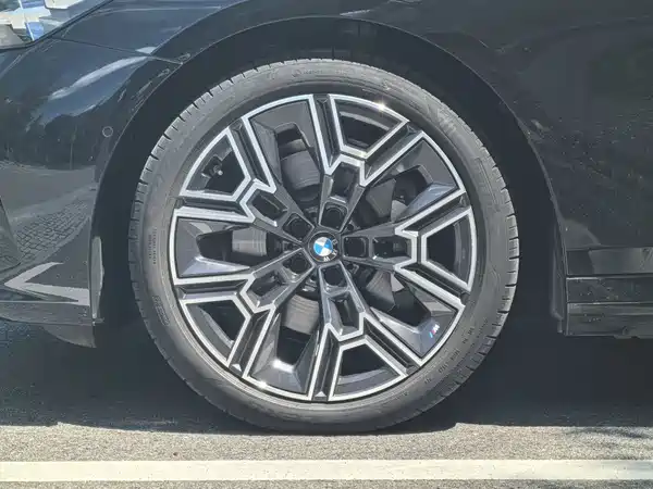BMW 5 Series 2025