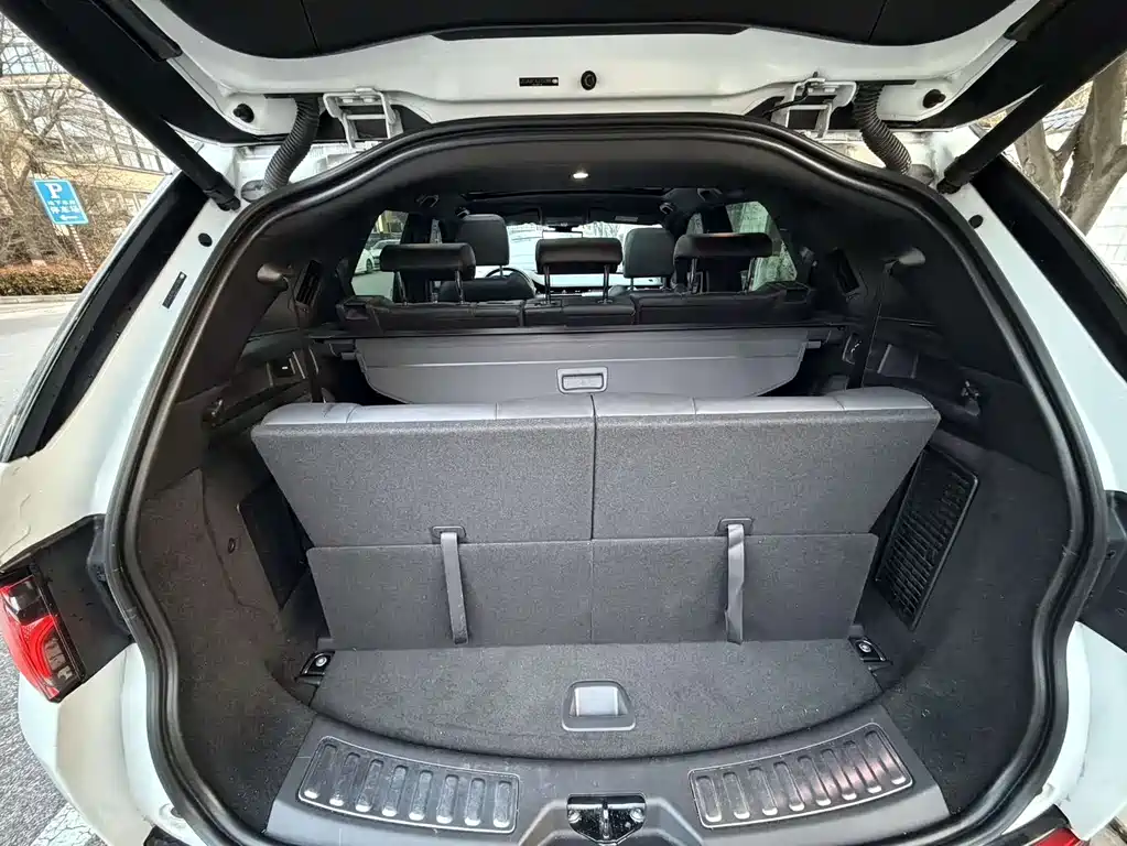 Land Rover Discovery Sport 2020 — фото 12