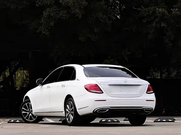 Mercedes-Benz E-Class 2018