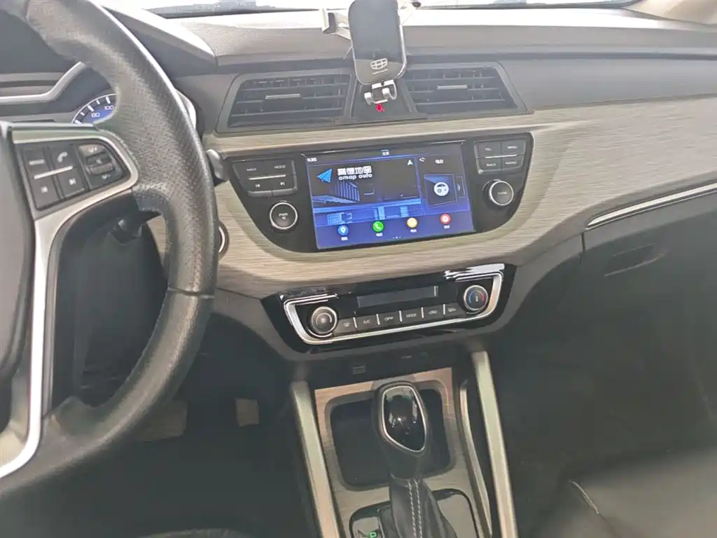 Geely Vision X3 2018 — фото 13