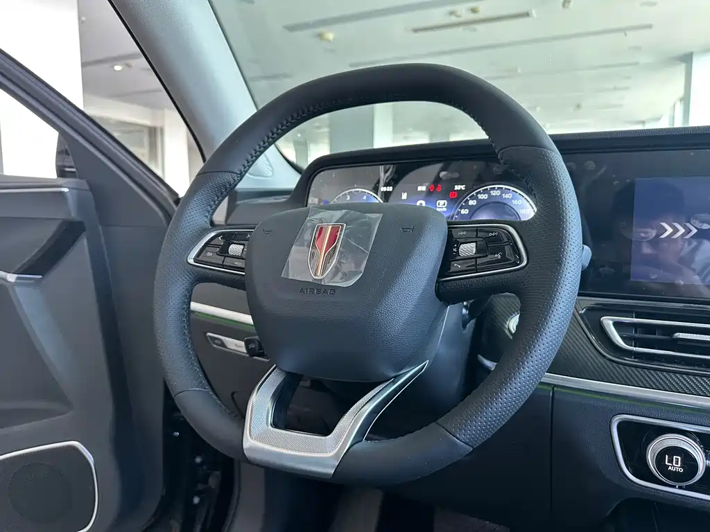 Hongqi HS5 2025