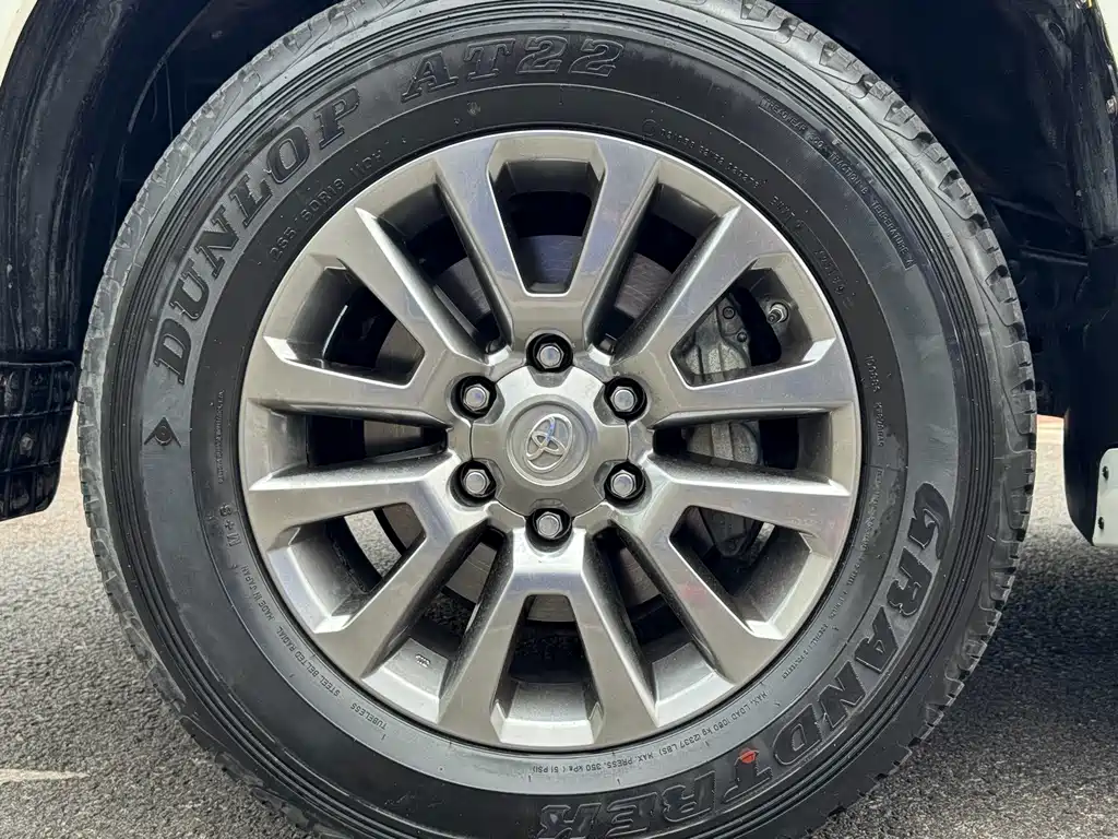Toyota Prado 2019 — фото 18
