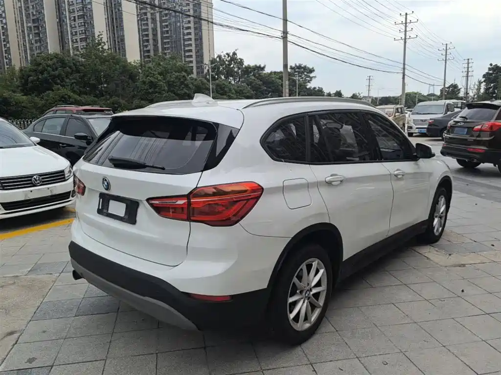 BMW X1 2017 — фото 7