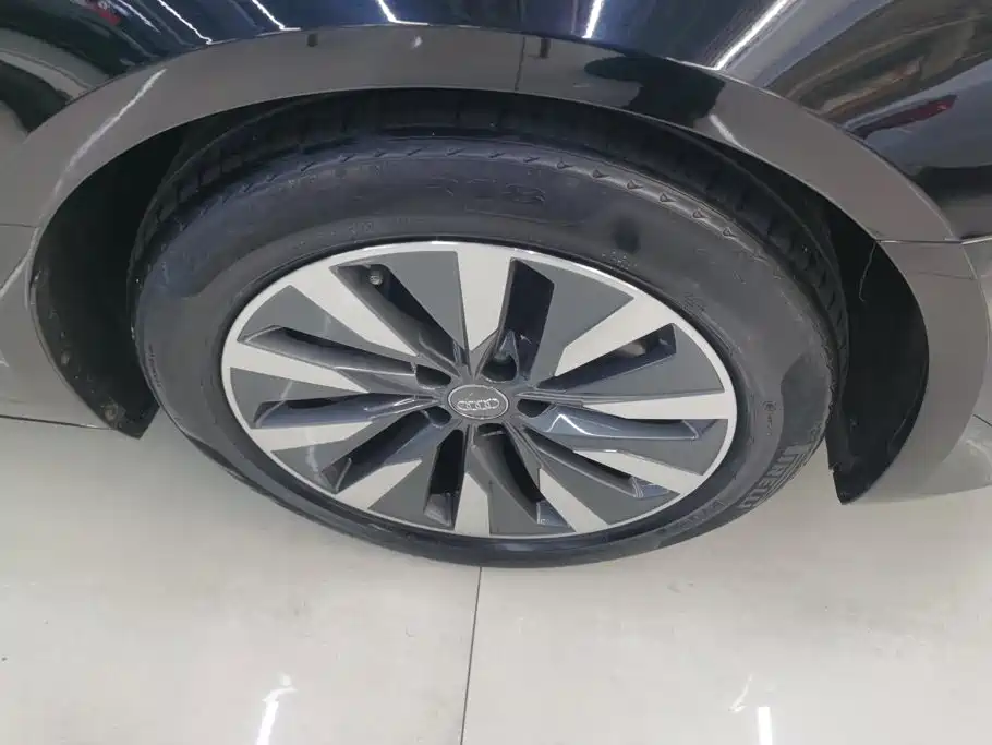 Audi A6L 2021