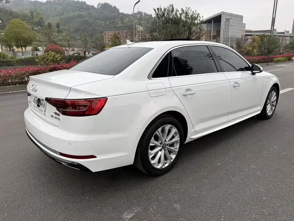 Audi A4L 2019 — фото 12