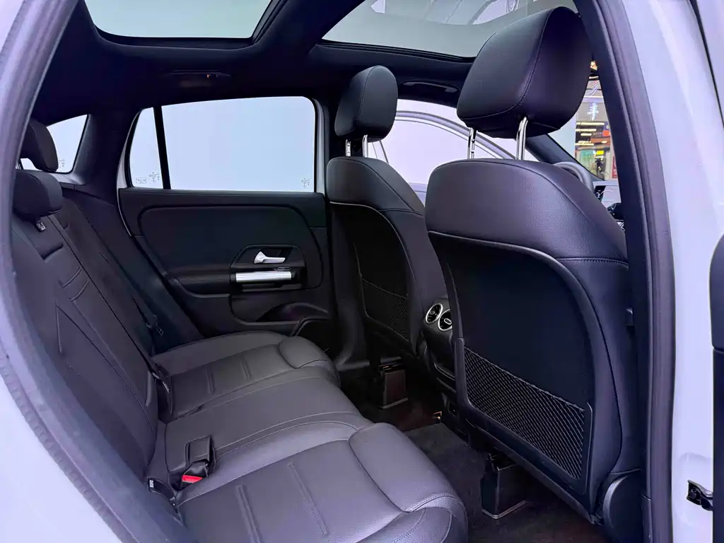 Mercedes-Benz GLA 2023 — фото 11