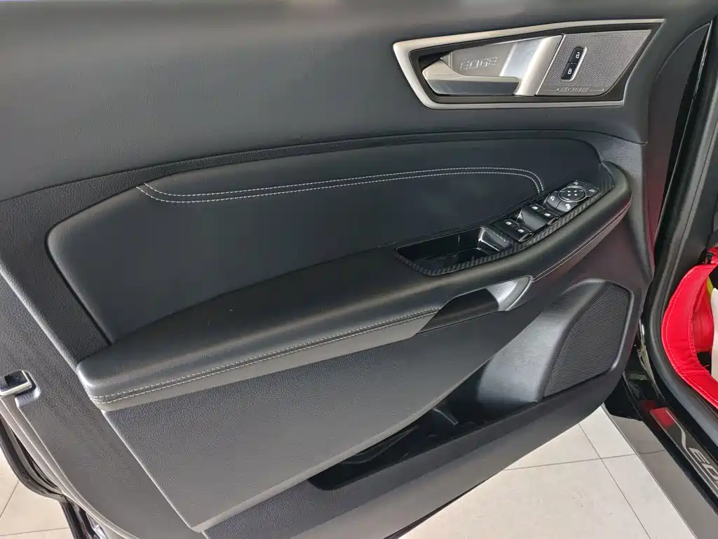 Ford Edge 2021 — фото 14