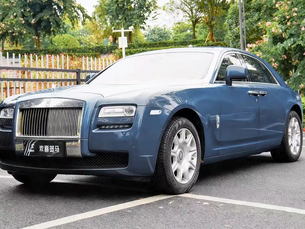 Rolls-Royce Ghost 2010 — фото 1