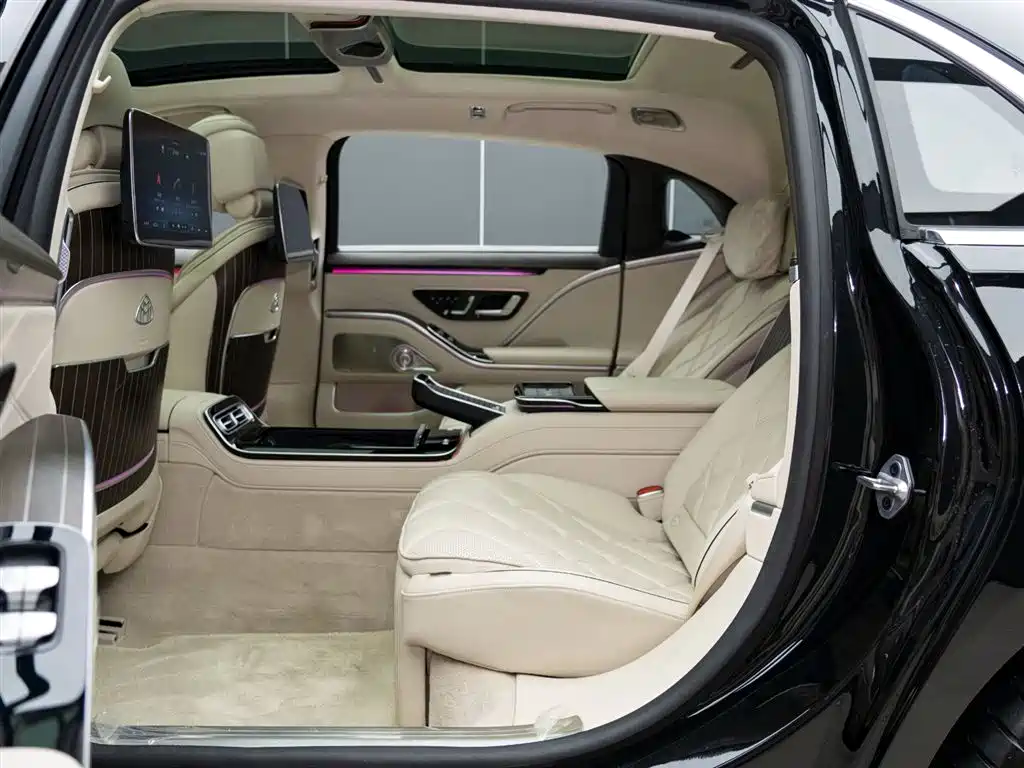 Mercedes-Benz S-Class 2023 — фото 13