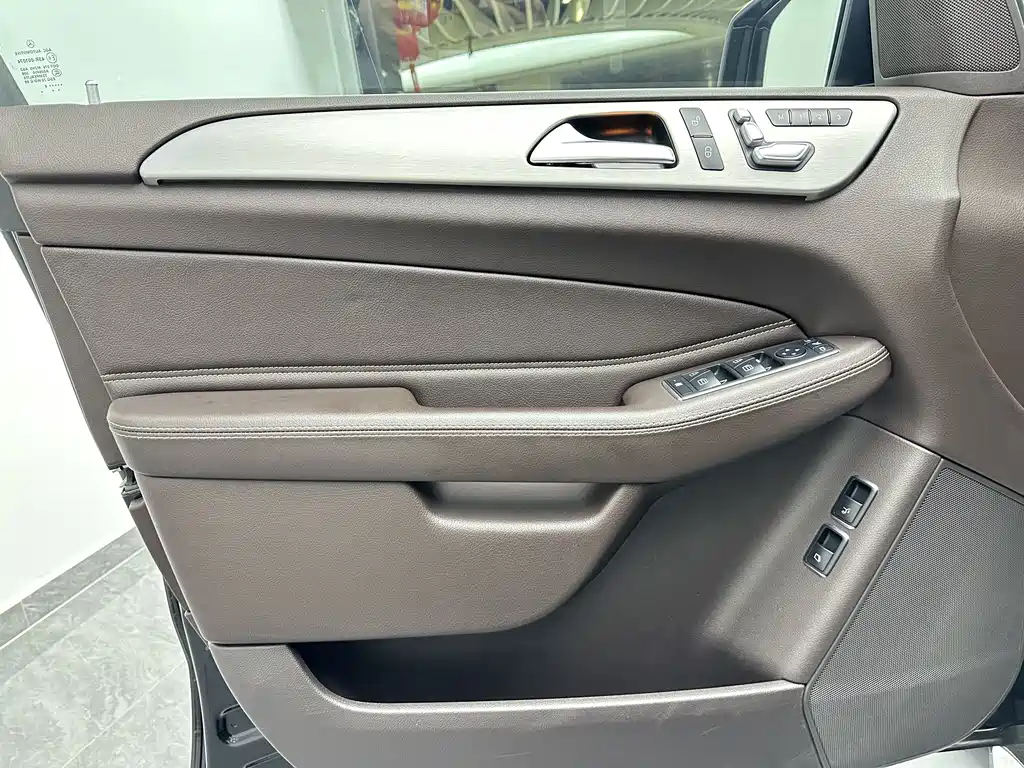 Mercedes-Benz GLS 2016 — фото 23