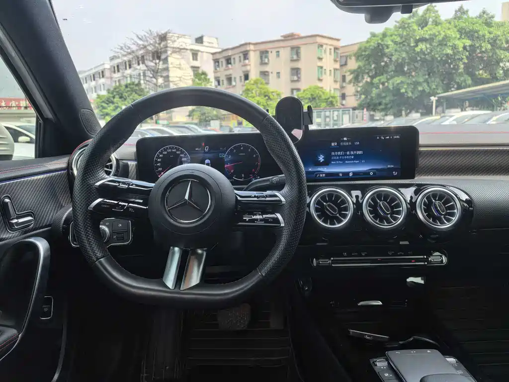 Mercedes-Benz A-Class 2023 — фото 8