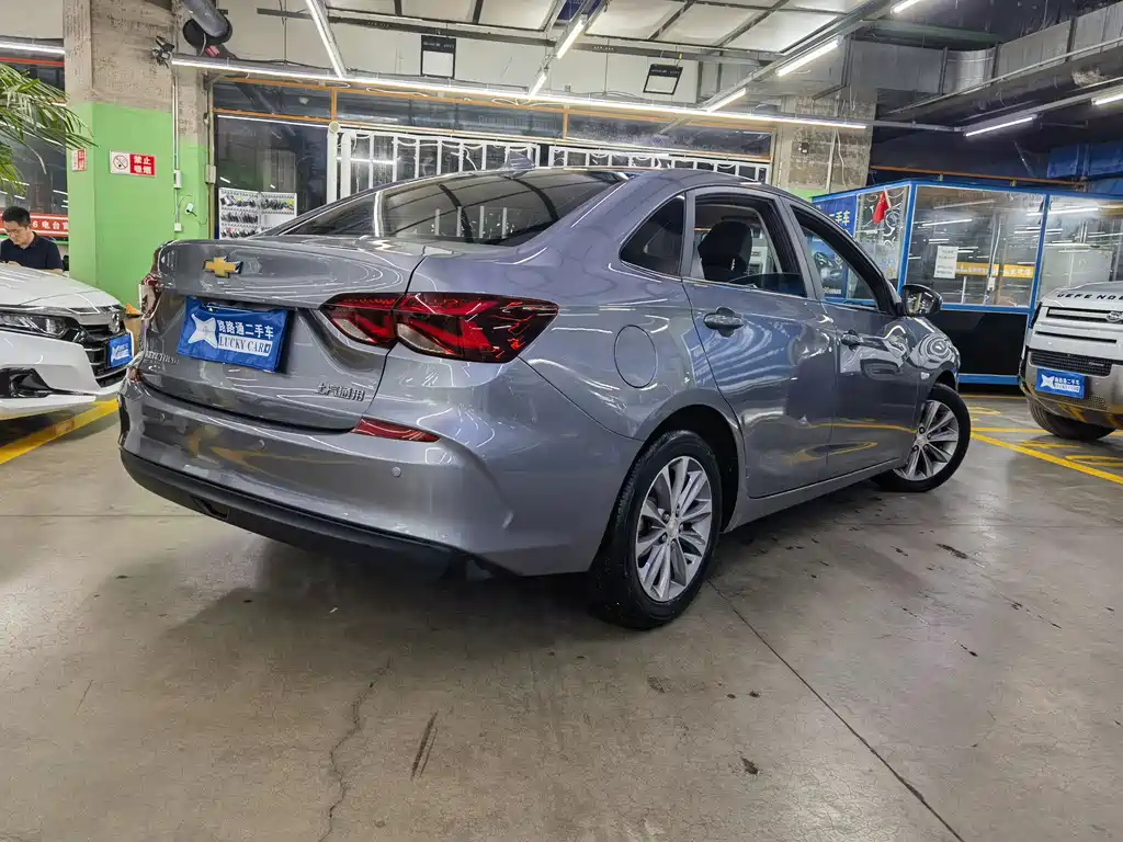 Chevrolet Cruze 2021