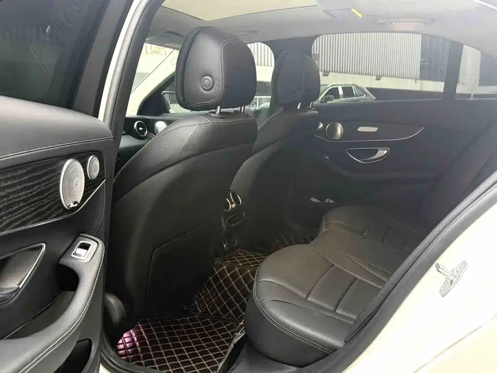 Mercedes-Benz C-Class 2021