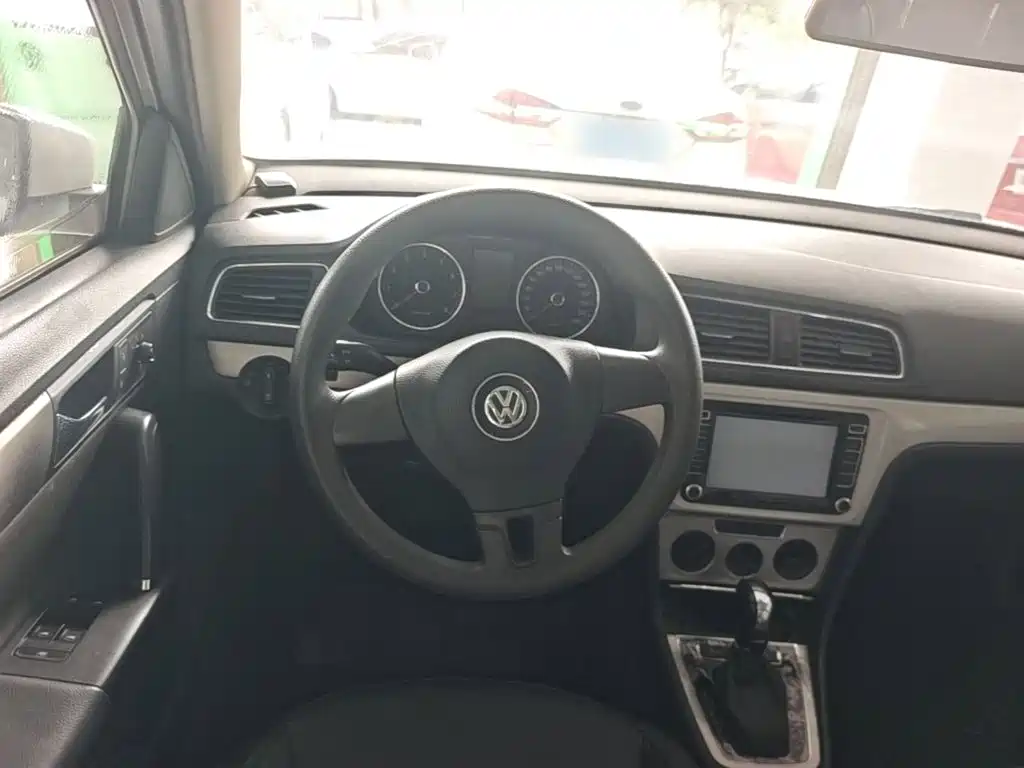 Volkswagen Lavida 2015 — фото 11