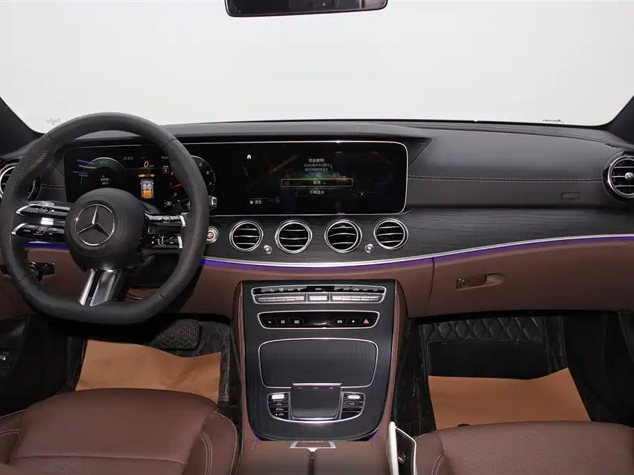 Mercedes-Benz E-Class 2023 — фото 13