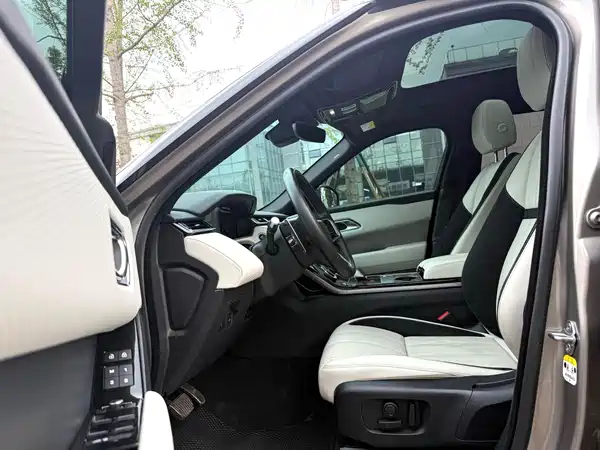 Land Rover Range Rover Velar 2021