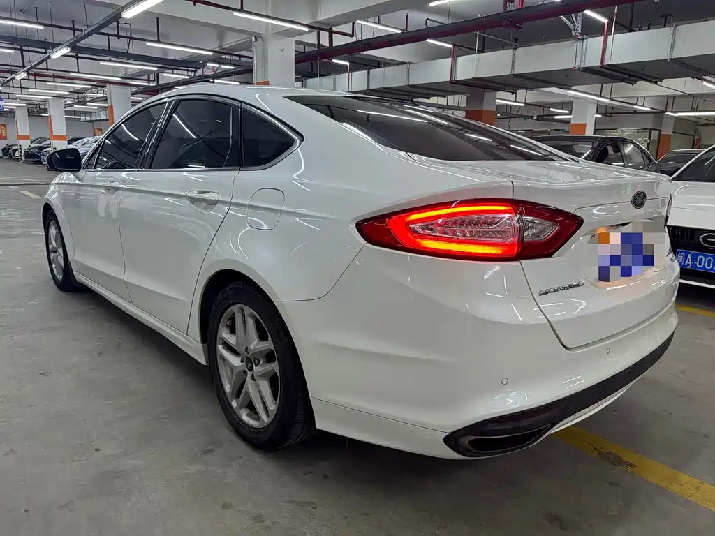 Ford Mondeo 2016 — фото 8