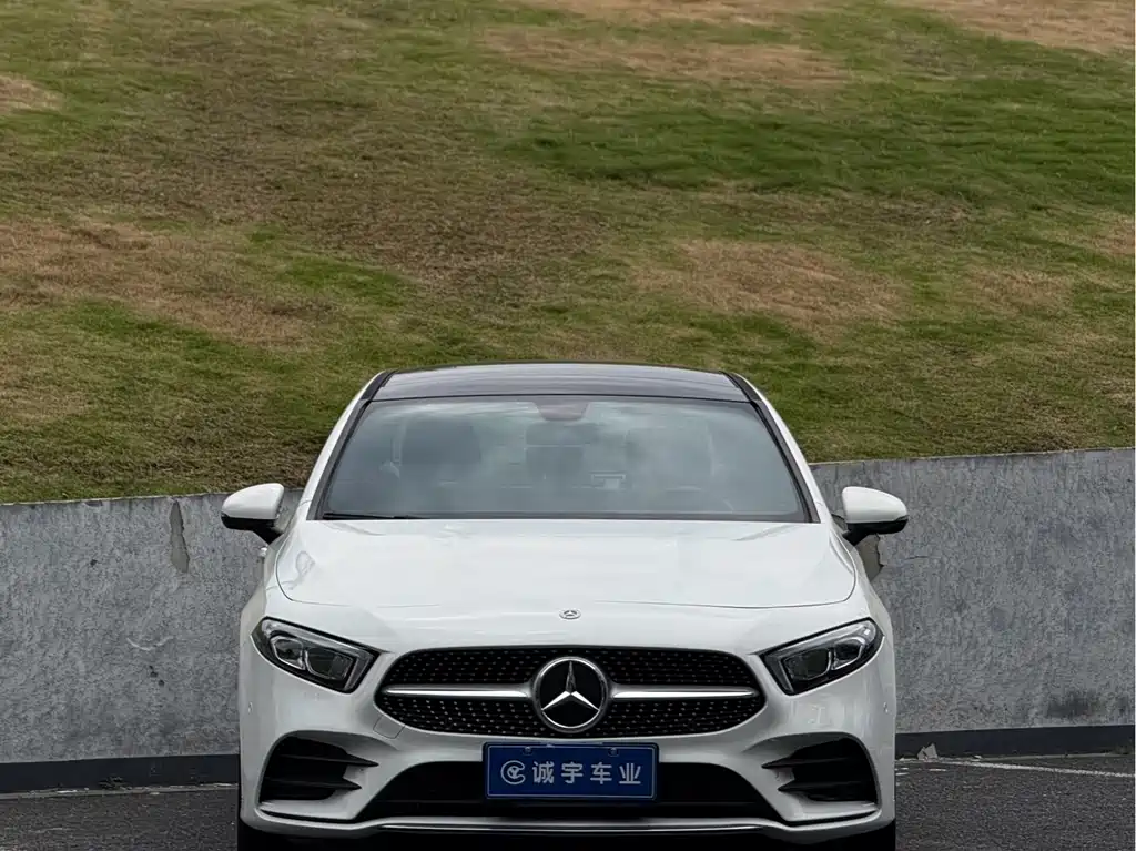 Mercedes-Benz A-Class 2021 — фото 2