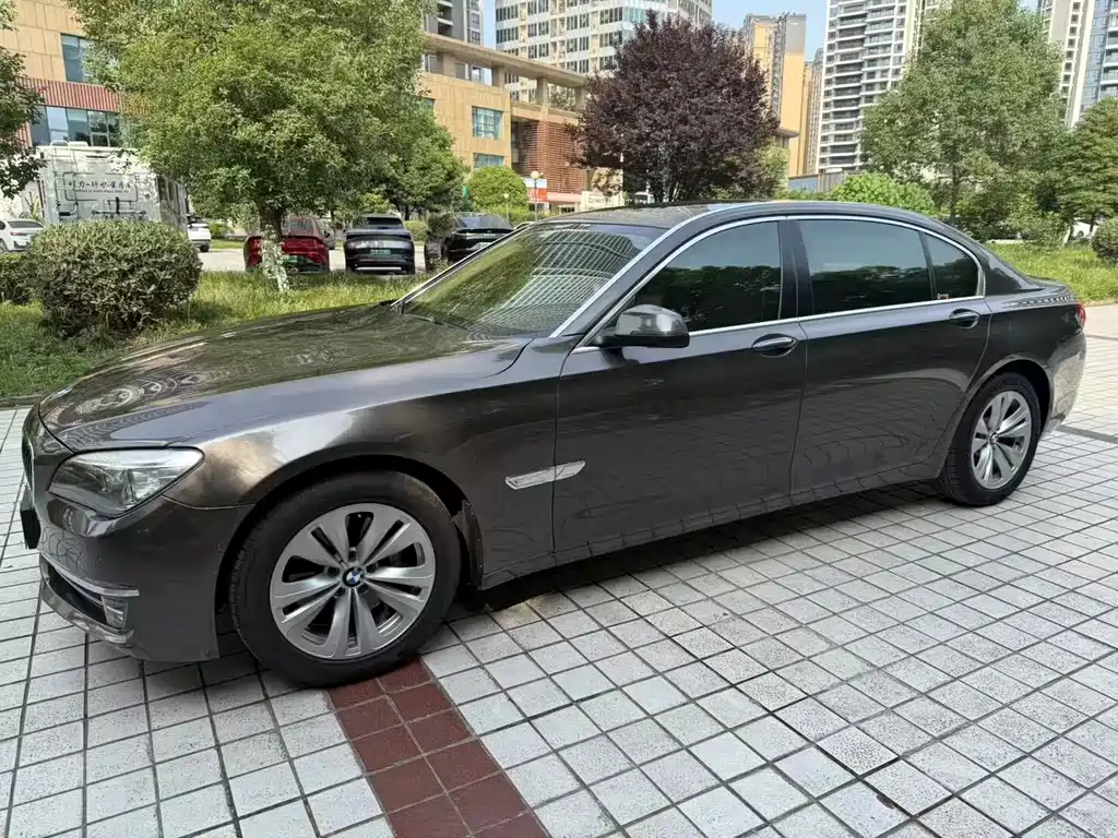 BMW 7 Series 2013 — фото 5