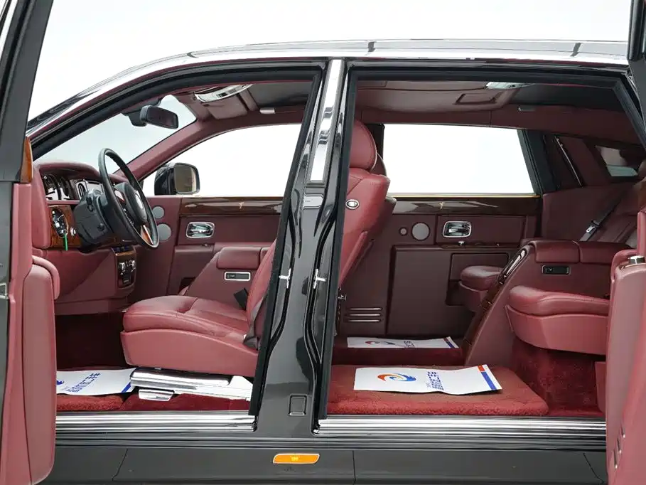 Rolls-Royce Phantom 2013 — фото 10