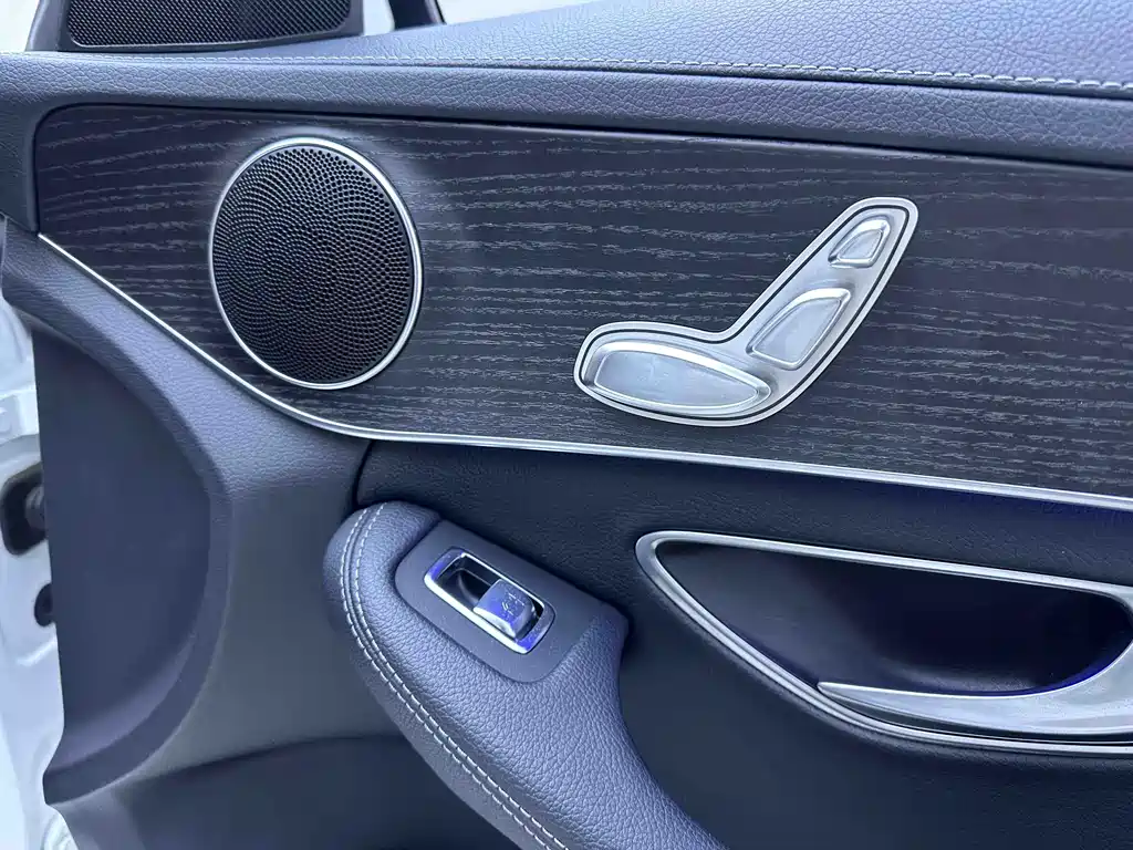 Mercedes-Benz C-Class 2021 — фото 17