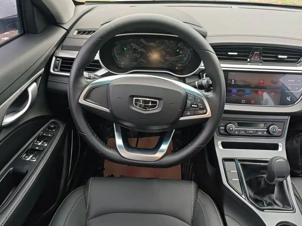 Geely Emgrand 2019 — фото 11