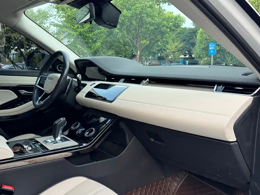Land Rover Range Rover Evoque New Energy 2021 — фото 14