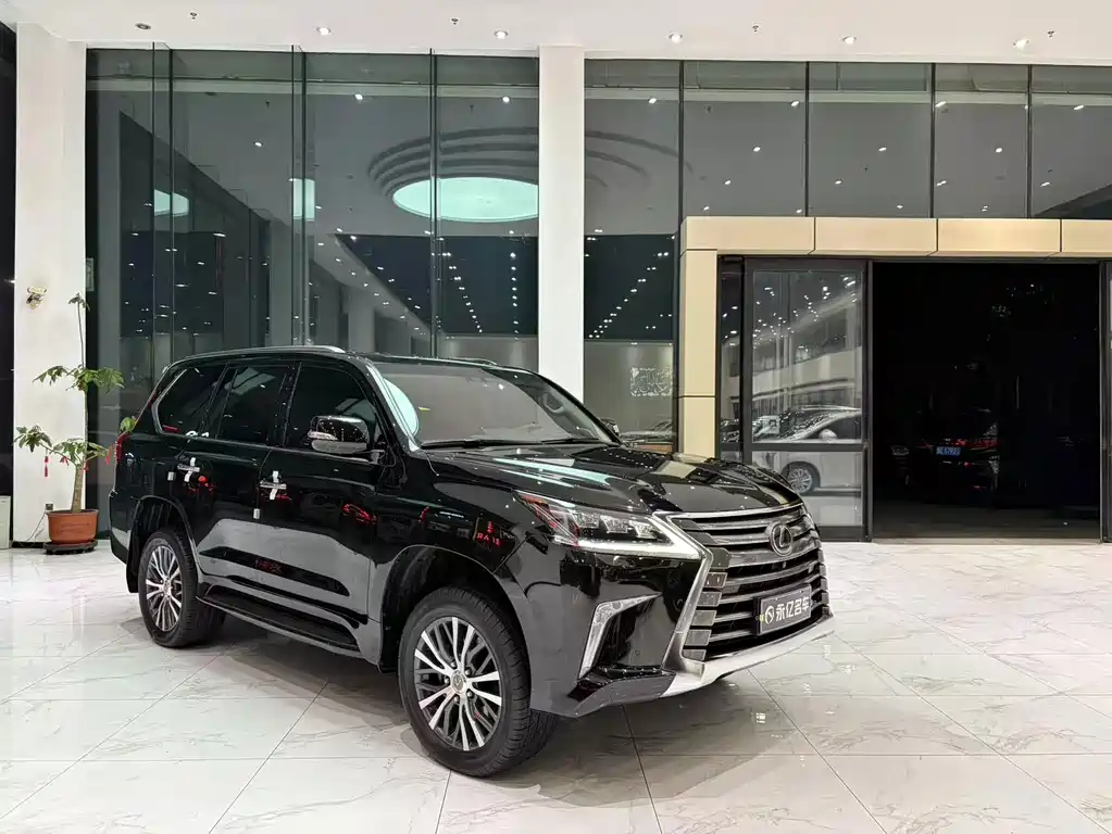 Lexus LX 2017 — фото 3