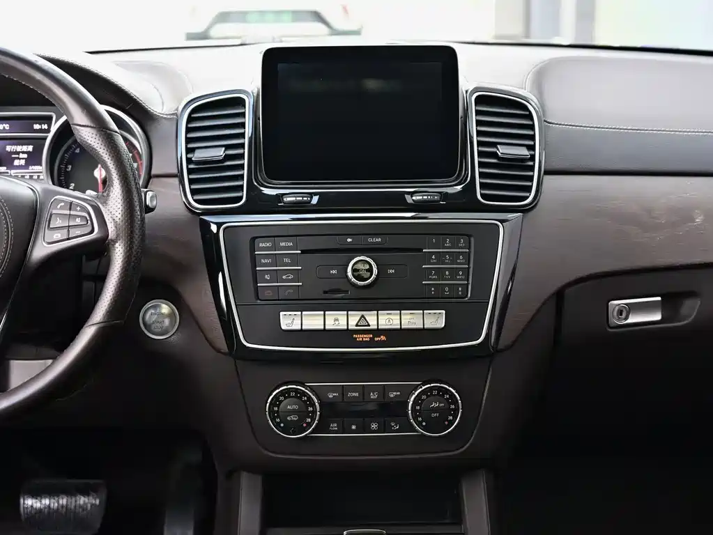 Mercedes-Benz GLS 2016 — фото 14