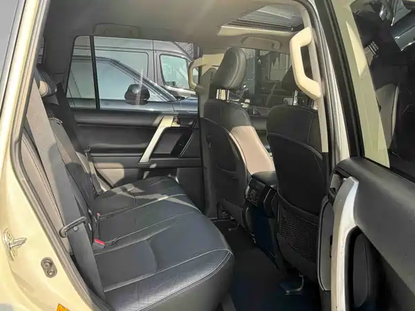 Toyota Prado 2016