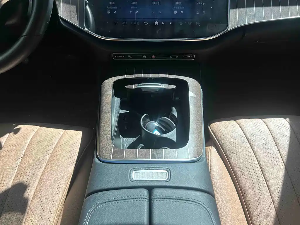Mercedes-Benz E-Class 2024