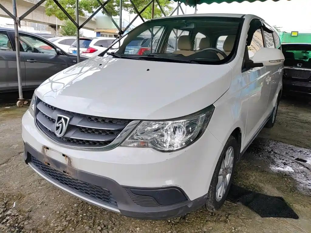 Baojun 730 2015