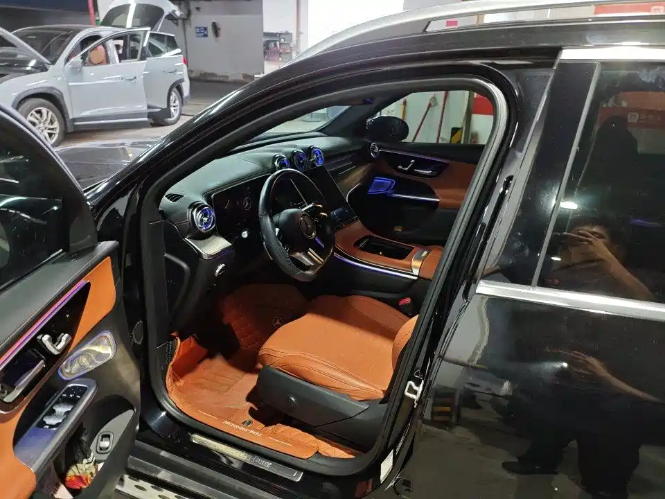 Mercedes-Benz GLC 2023