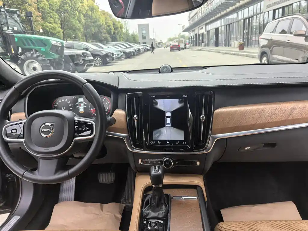 Volvo S90 2017 — фото 25