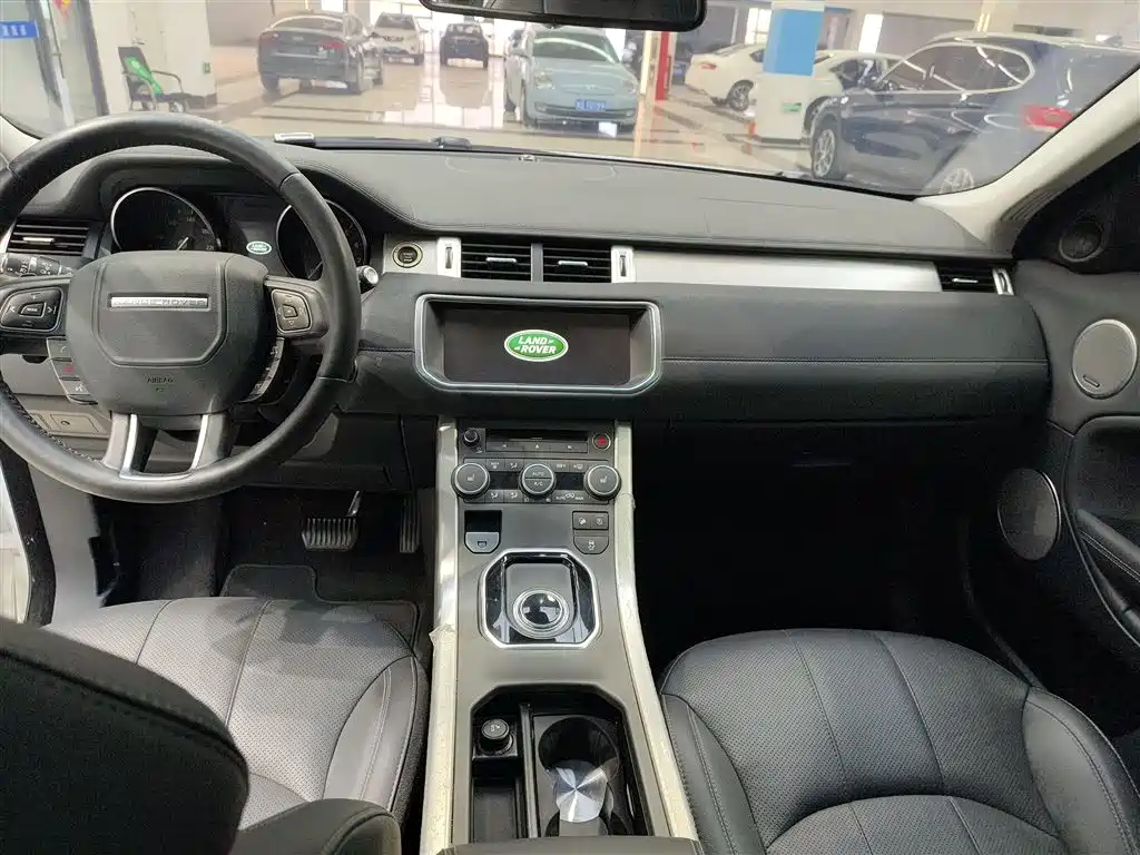 Land Rover Range Rover Evoque 2018 — фото 18