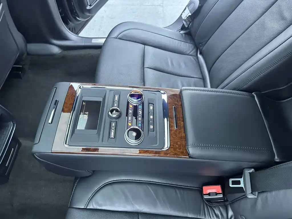 Lincoln Continental 2021 — фото 14