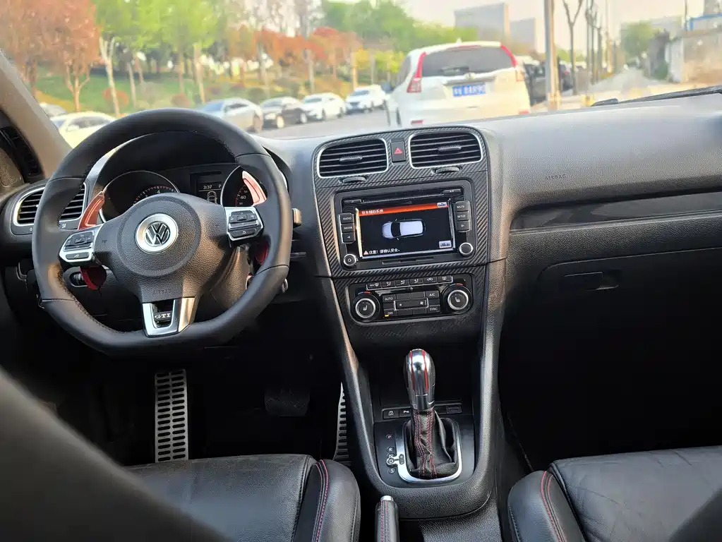 Volkswagen Golf GTI 2014 — фото 7