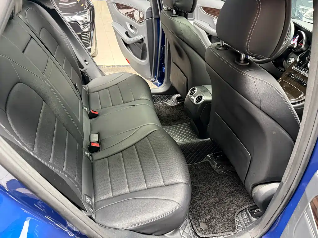 Mercedes-Benz GLC 2018 — фото 19
