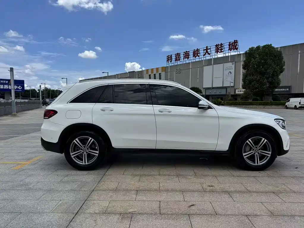 Mercedes-Benz GLC 2021 — фото 8