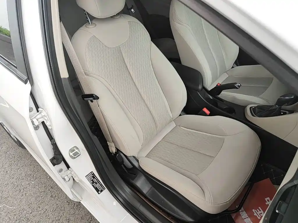 Buick Excelle 2020 — фото 25