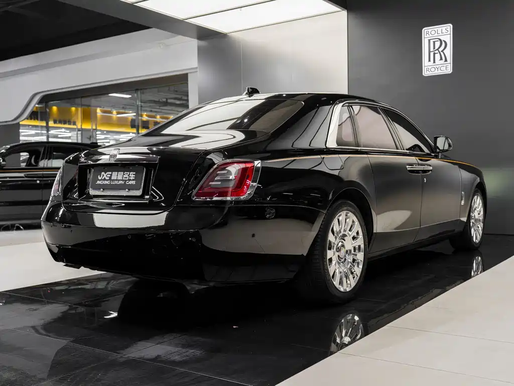 Rolls-Royce Ghost 2021 — фото 13