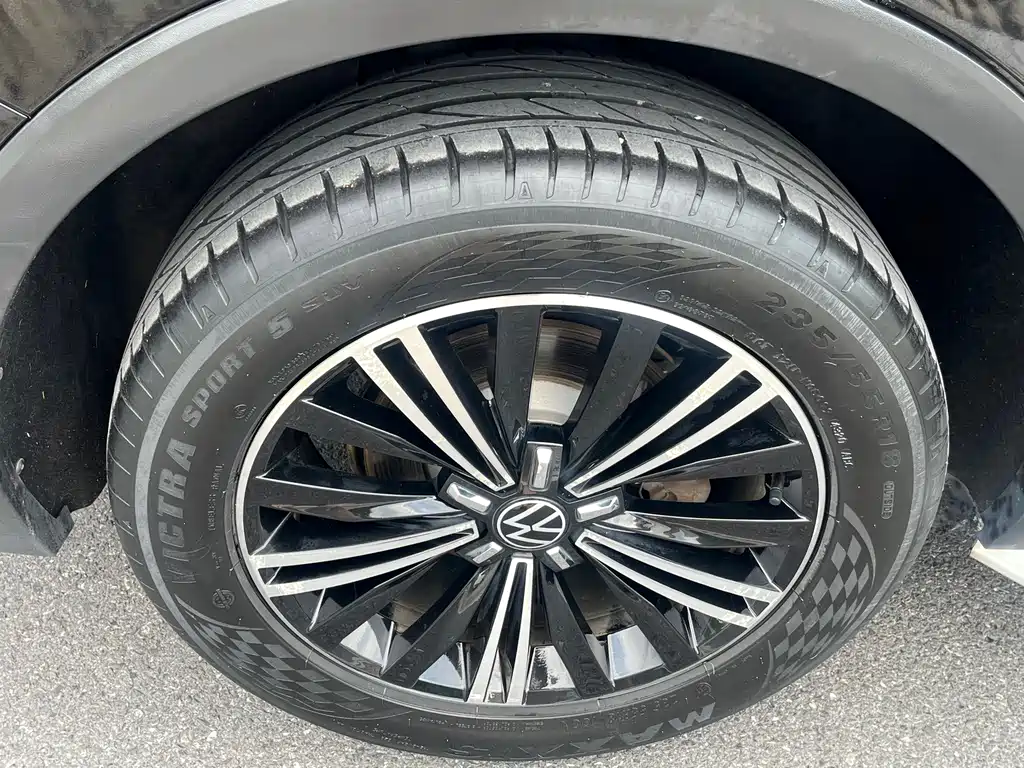 Volkswagen Tiguan L 2021 — фото 12