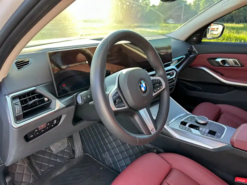 BMW 3 Series 2024 — фото 13