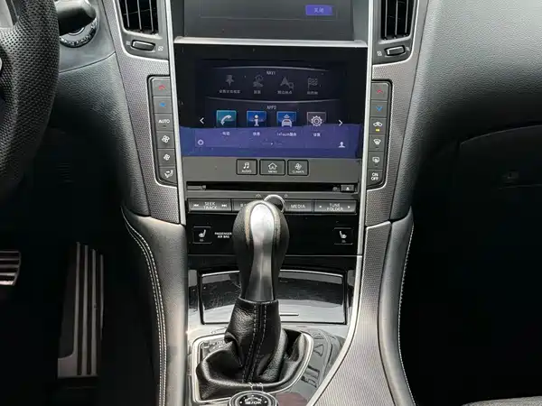 Infiniti Q50 2014