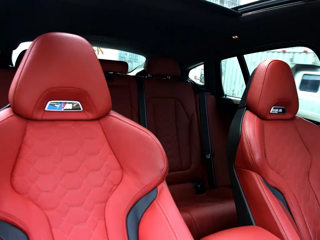 BMW X4 M 2023 — фото 17