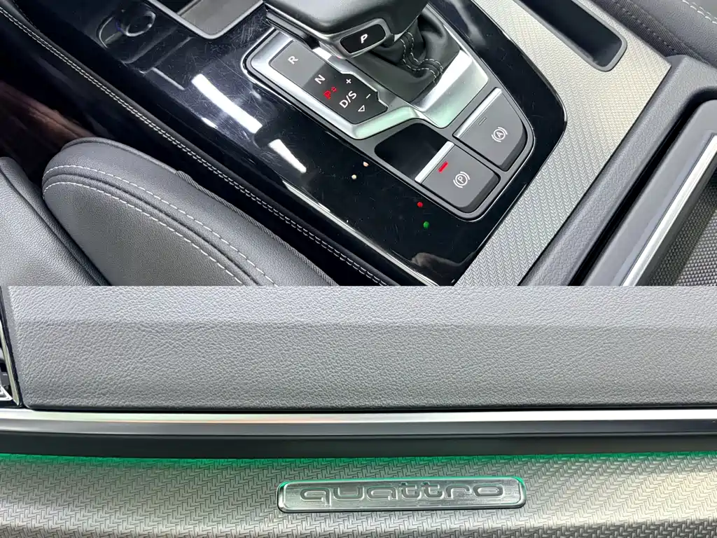 Audi Q5L 2022 — фото 9